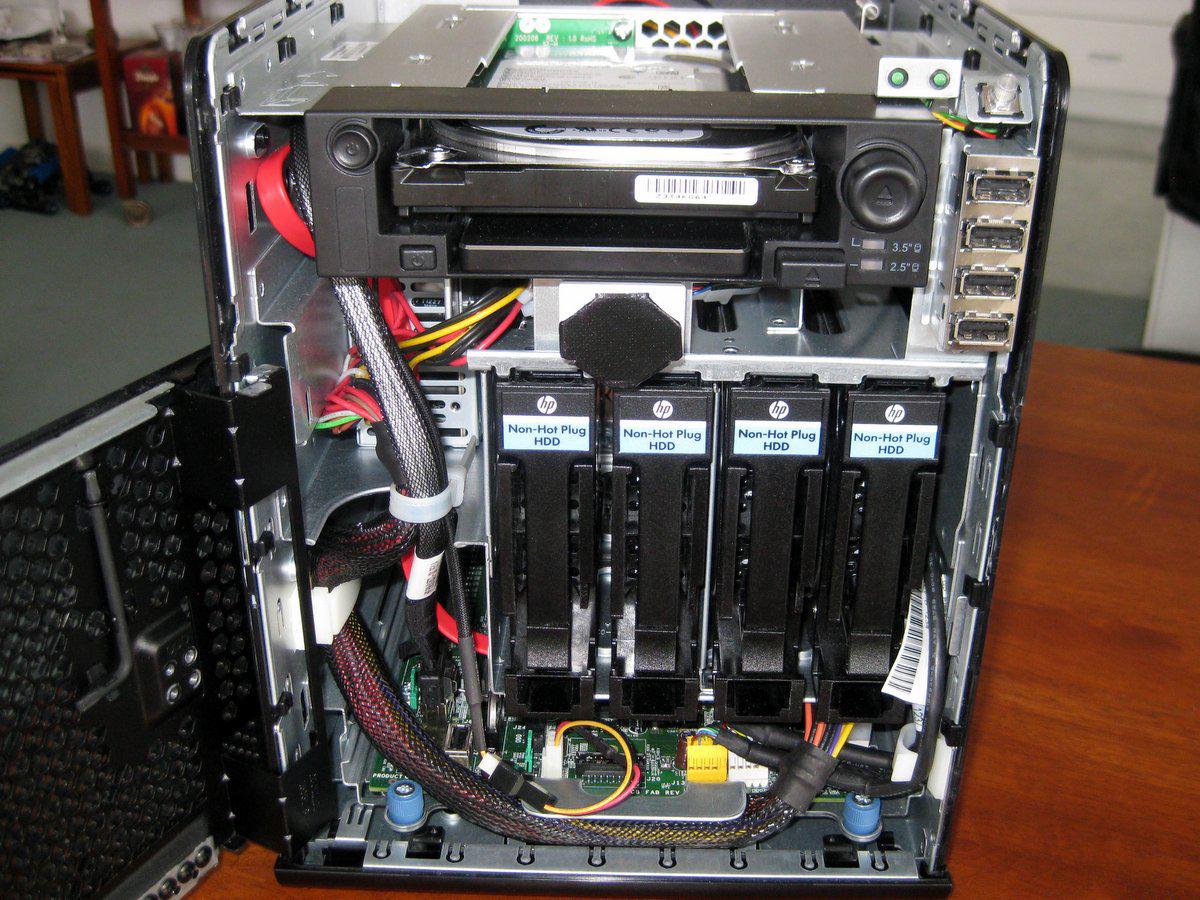 Front internal view of the NAS